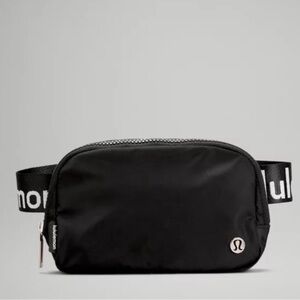 Lululemon Extended Strap Everywhere Belt Bag Wordmark Black/White NWT